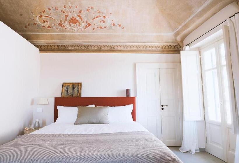 ペンション Moonfra