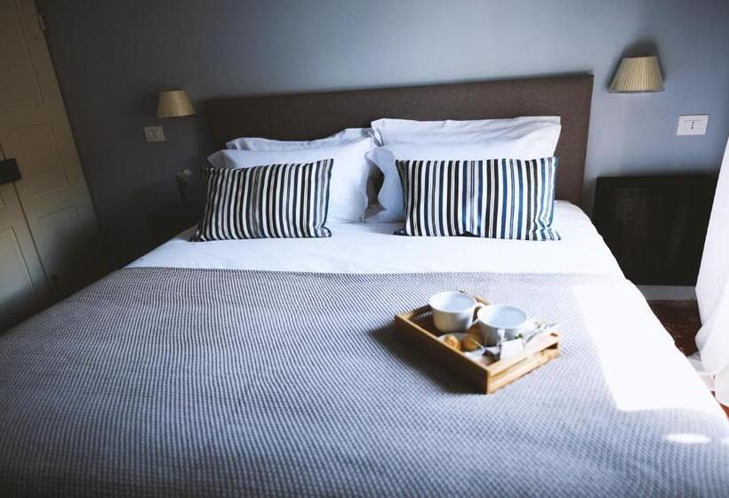 ペンション Moonfra