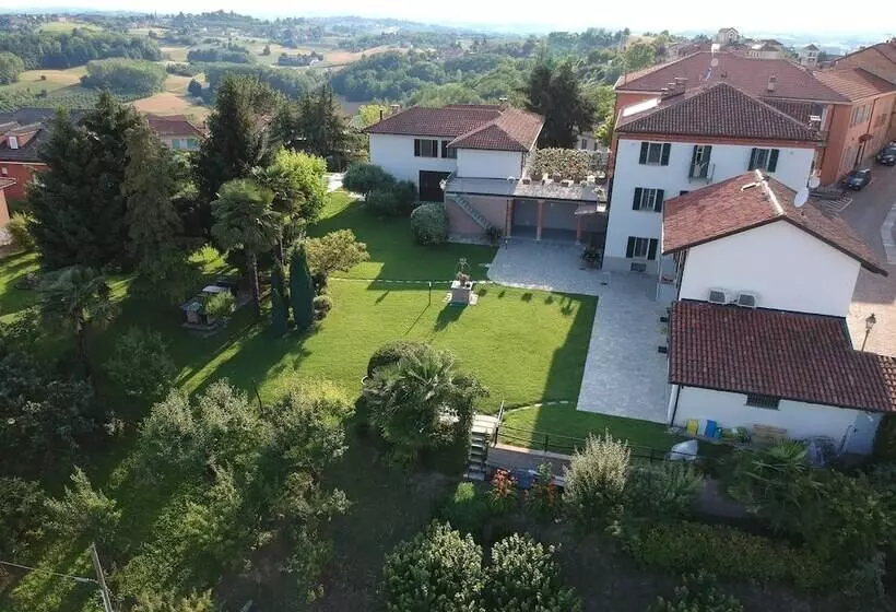 ペンション Moonfra