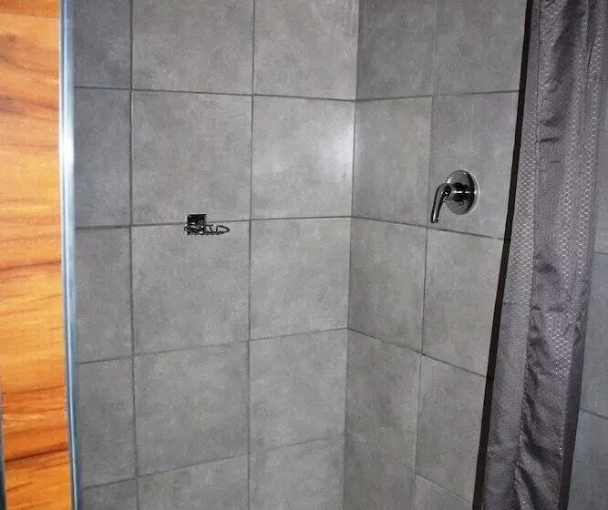 Majatalo Potties Guesthouse