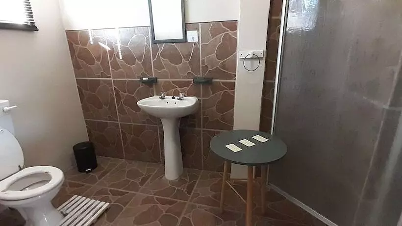 Majatalo Potties Guesthouse