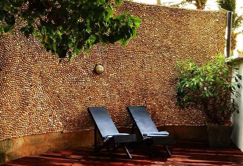 بنسيون Wild Sands Beach Villa