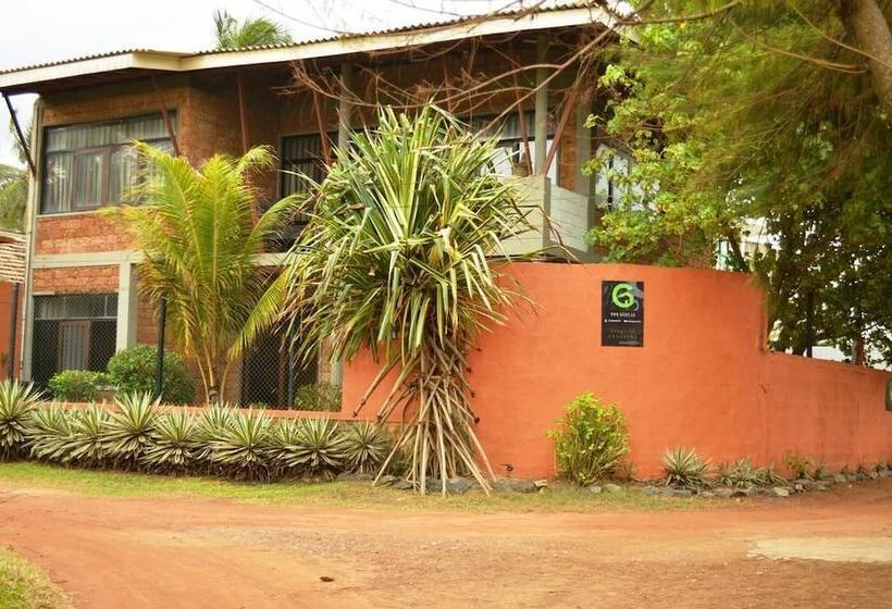 بنسيون Wild Sands Beach Villa