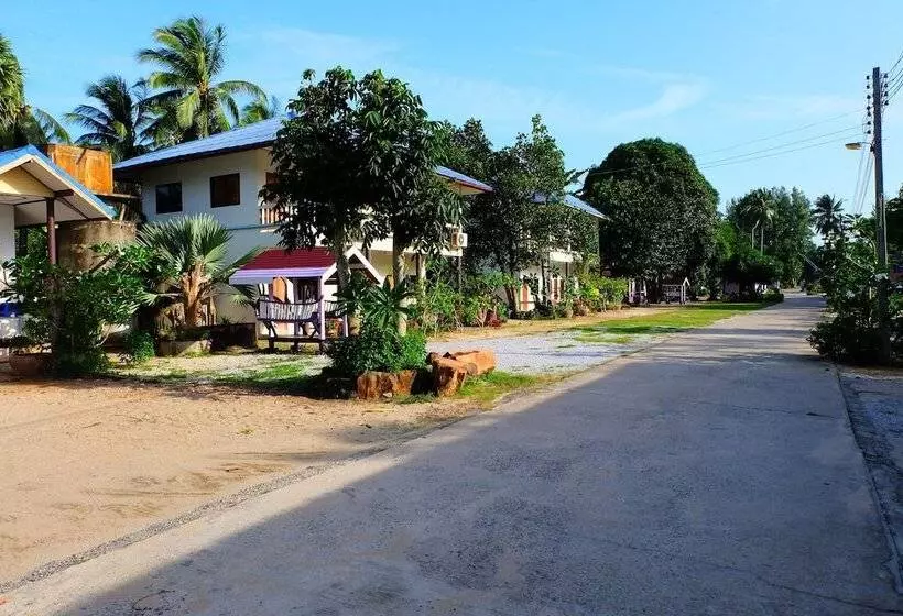 Roong Arun Resort
