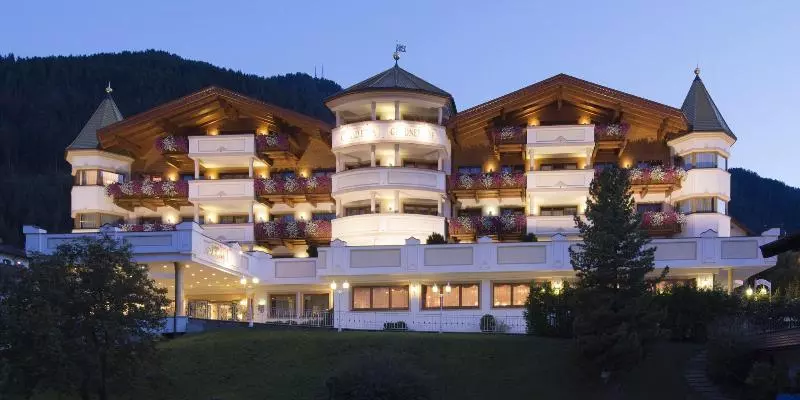 Gardena Grödnerhof Hotel & Spa