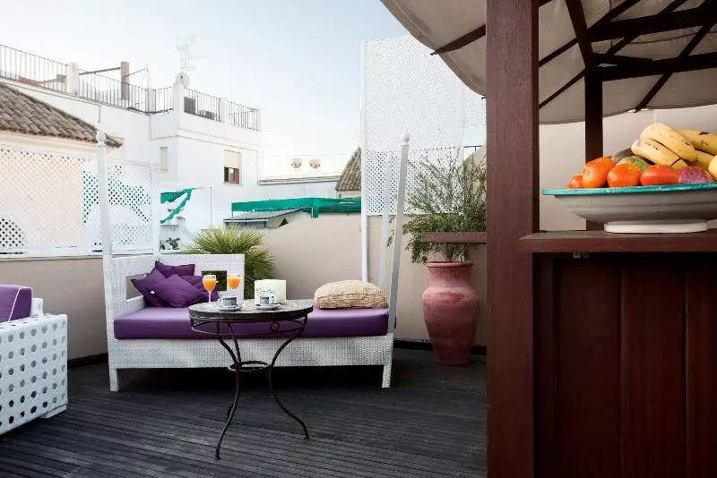 هتل Alcoba Del Rey De Sevilla