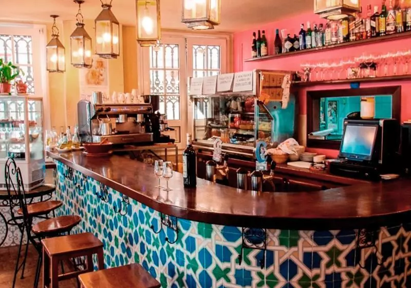 هتل Alcoba Del Rey De Sevilla