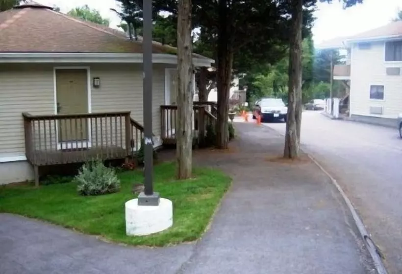 هتل Cedar Park Inn