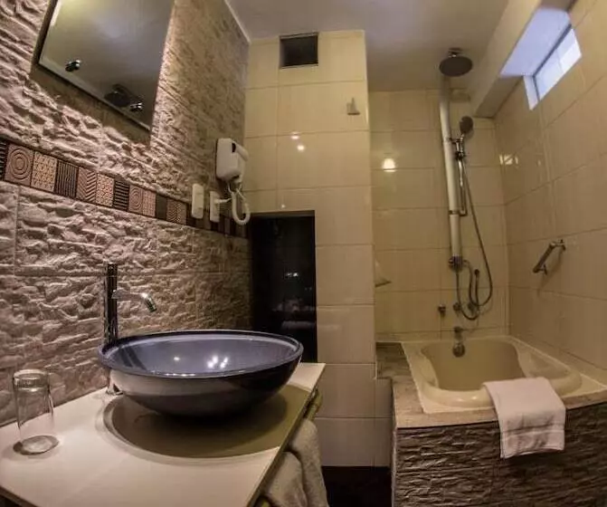 هتل Conde De Lemos