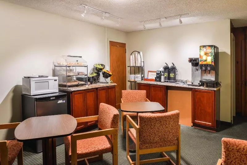 Отель Courtesy Inn Downtown Eugene