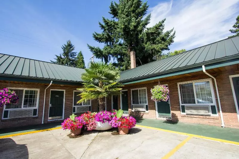 Отель Courtesy Inn Downtown Eugene