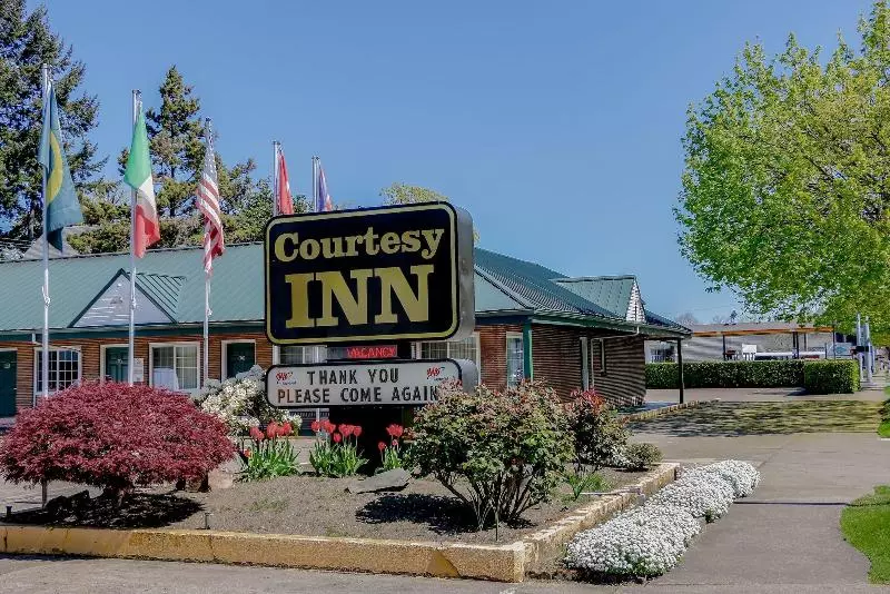 Отель Courtesy Inn Downtown Eugene