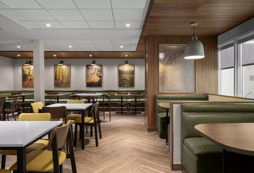 هتل Fairfield By Marriott Inn & Suites Helena North