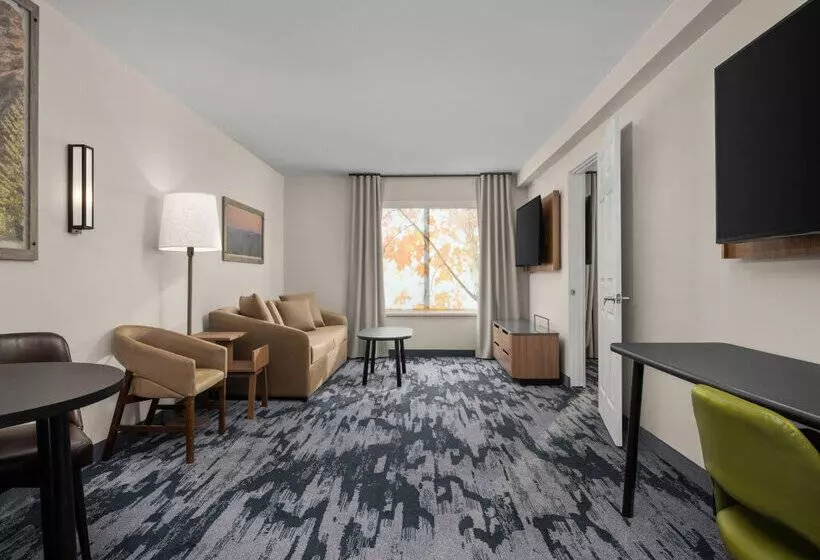 هتل Fairfield By Marriott Inn & Suites Helena North