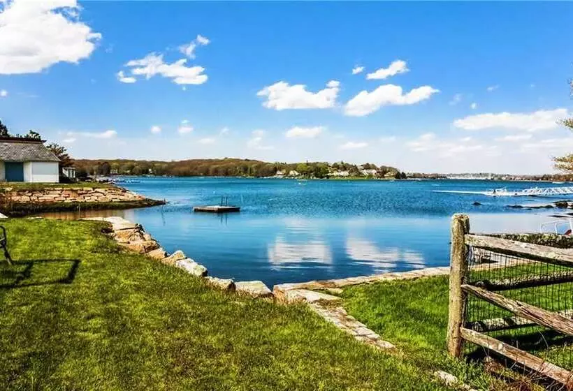 Отель Flagship Inn & Suites