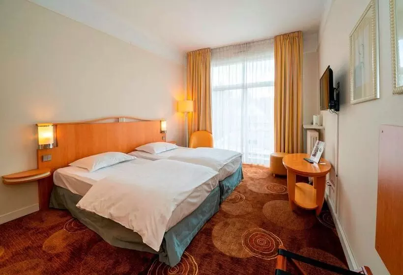 Отель Grand Hôtel Filippo Strasbourg Nord