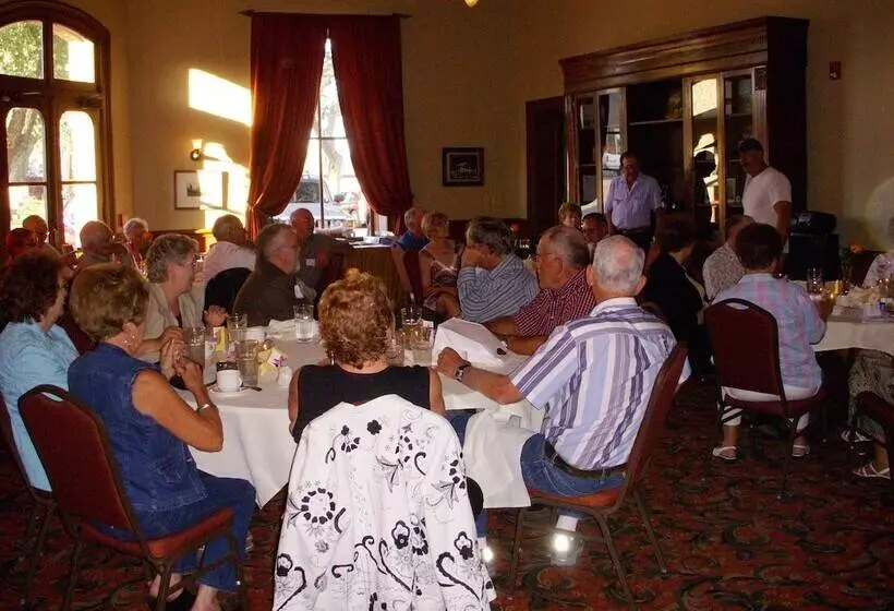 Отель Grand Union