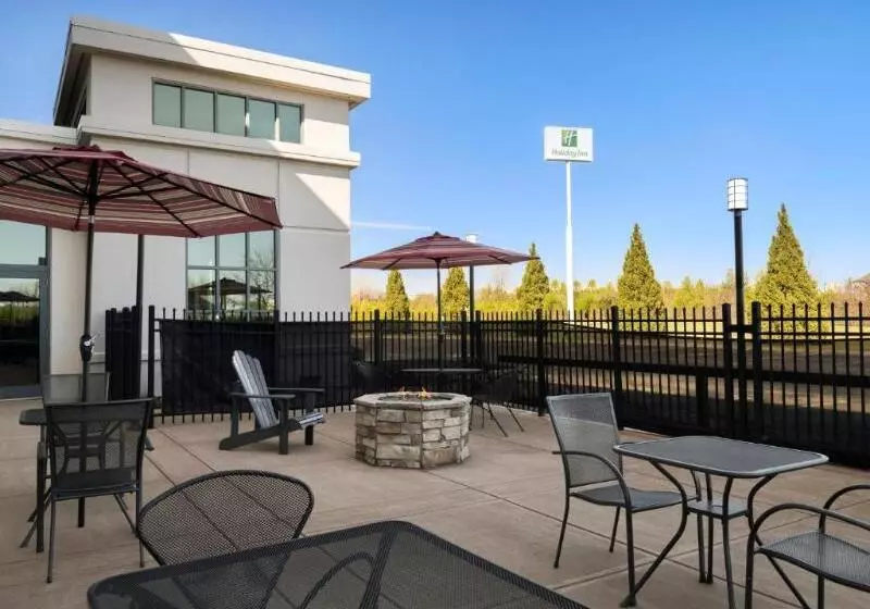 Hotel Holiday Inn Cincinnati Liberty Way, An Ihg