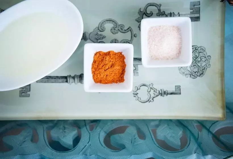 Отель Napa River Inn