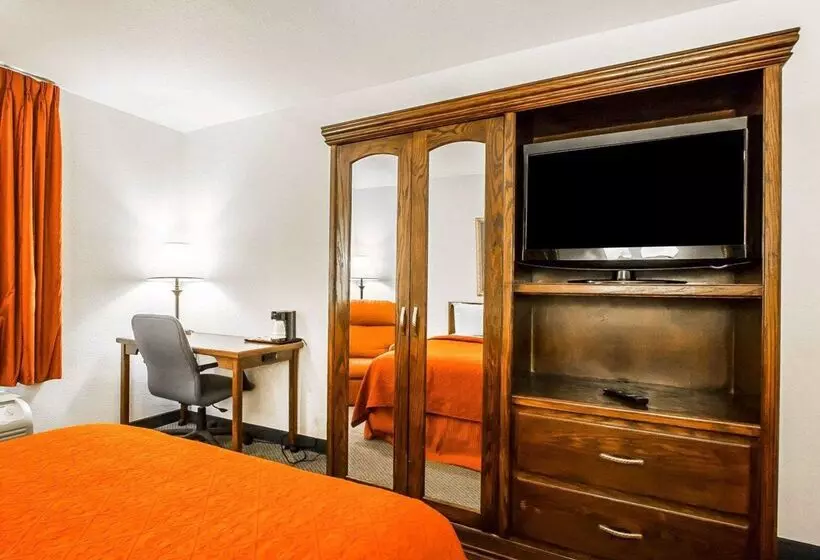 هتل Quality Inn & Suites North