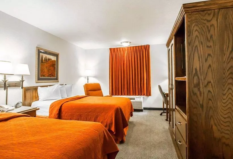 هتل Quality Inn & Suites North