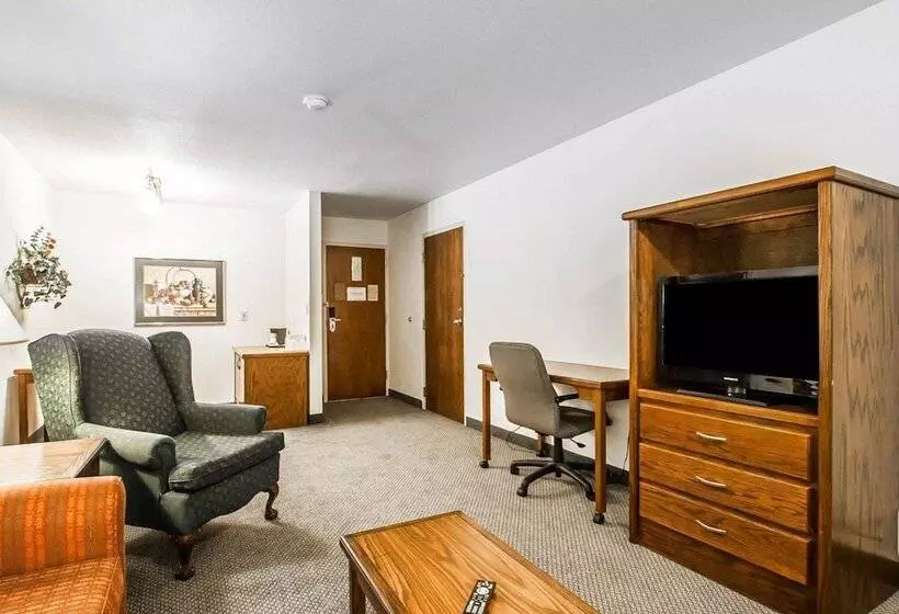 هتل Quality Inn & Suites North