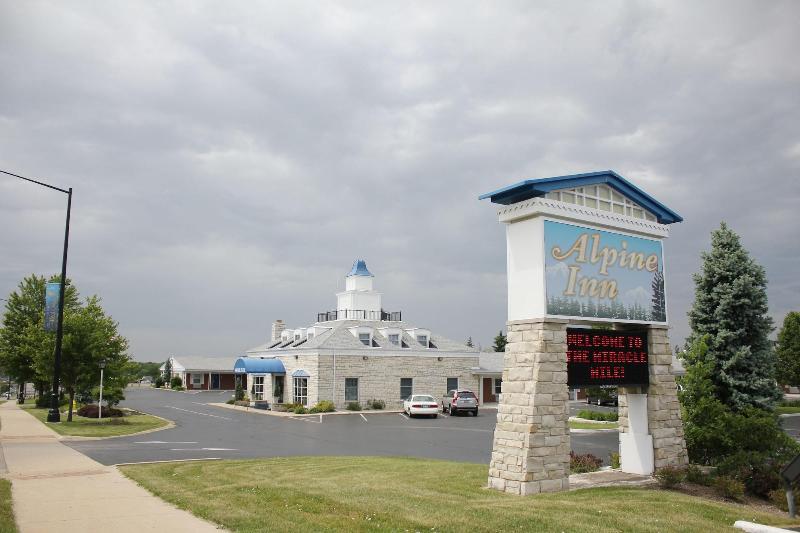 فندق Alpine Inn & Suites Rockford