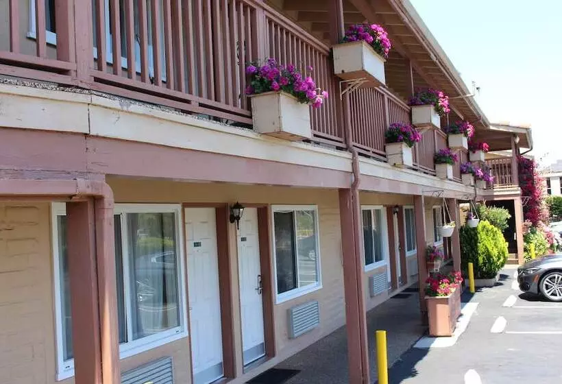 ホテル Rodeway Inn Near Downtown Monterey