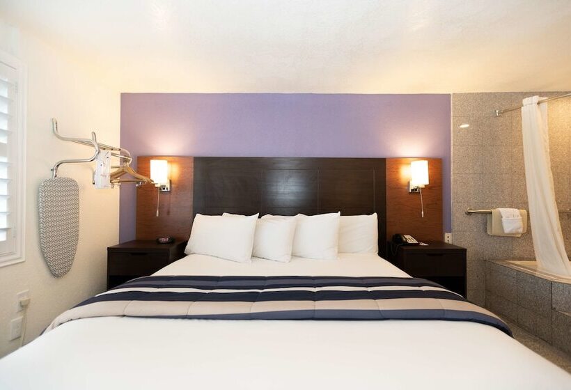 هتل Rodeway Inn Near Downtown Monterey