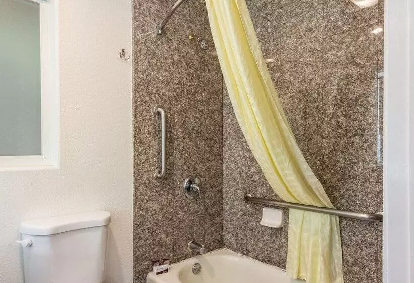 ホテル Rodeway Inn Near Downtown Monterey