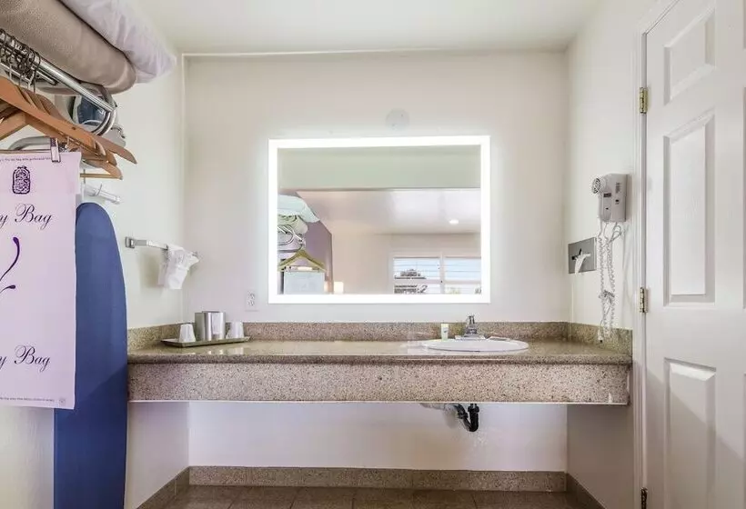 ホテル Rodeway Inn Near Downtown Monterey