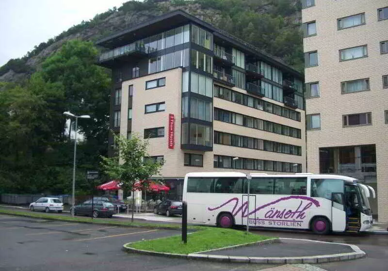 Stoltzen Hotel & Apartments