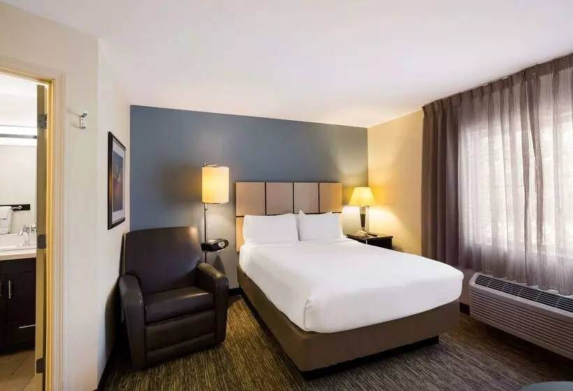 هتل Sonesta Simply Suites St Louis Earth City