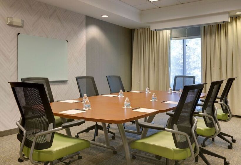 Hotel Springhill Suites By Marriott Newark International Airport