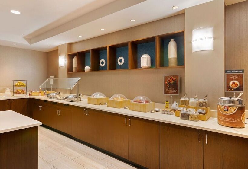 Hotel Springhill Suites By Marriott Newark International Airport