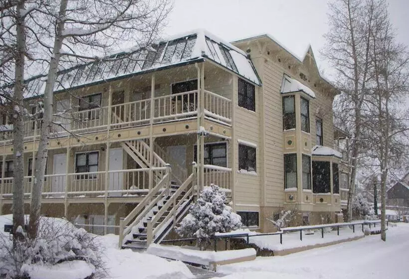 호텔 The Victorian Inn