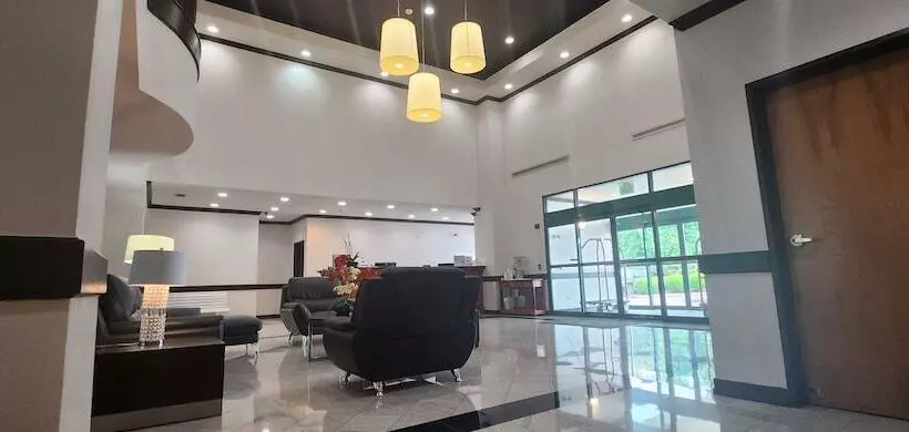 Hotel Wingate By Wyndham Houston / Willowbrook