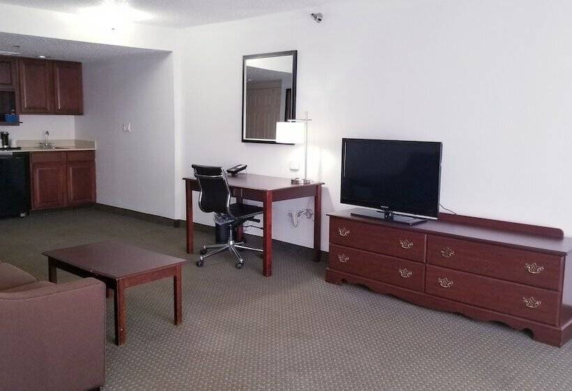 هتل Wingate By Wyndham Airport Rockville Road