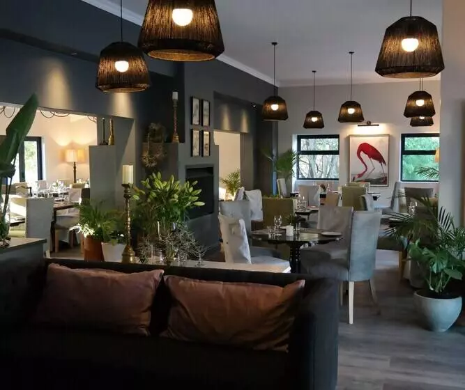 Quartet Hotel And Garden Suites