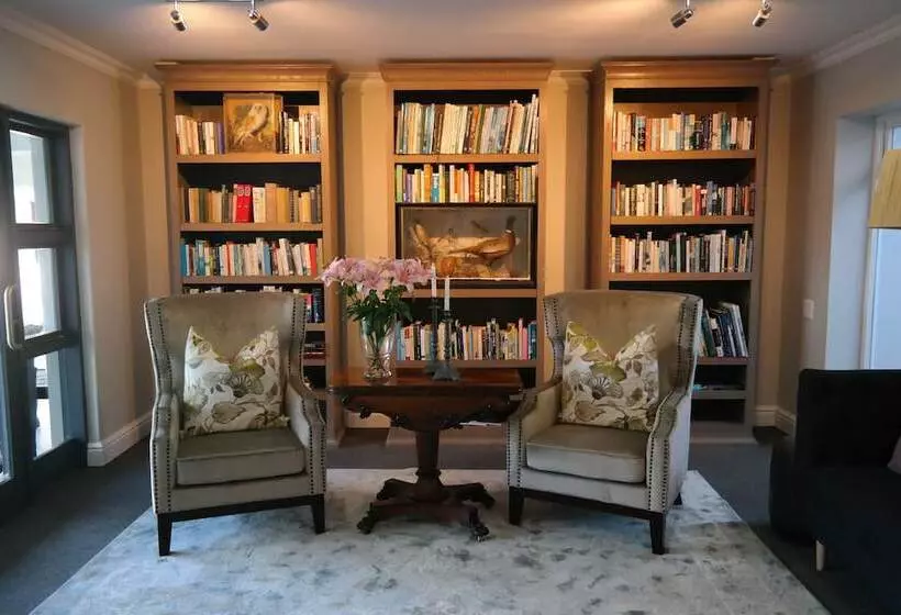 Quartet Hotel And Garden Suites