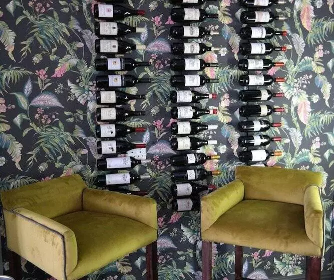 Quartet Hotel And Garden Suites