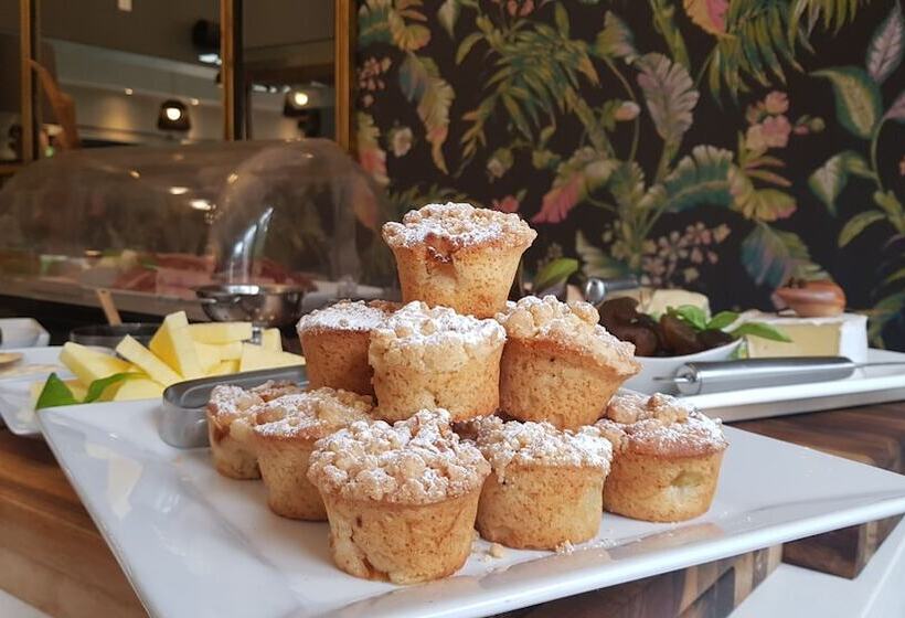 Quartet Hotel And Garden Suites