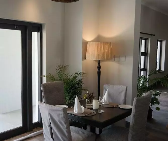 Quartet Hotel And Garden Suites