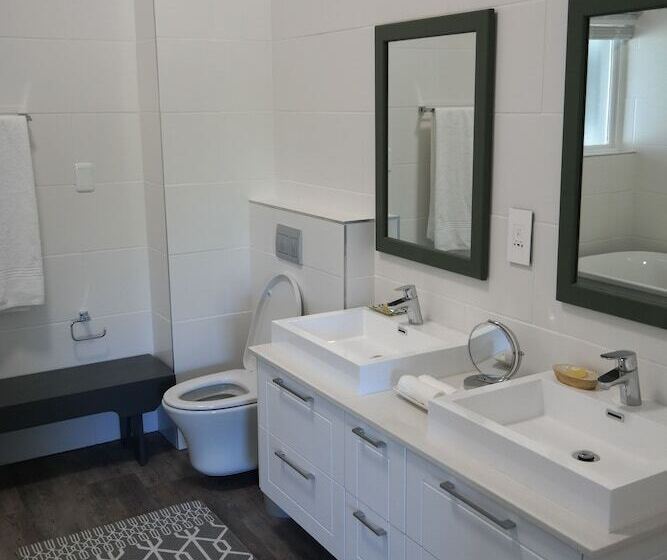 Quartet Hotel And Garden Suites