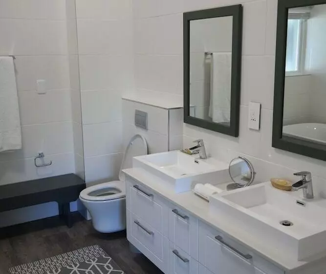 Quartet Hotel And Garden Suites