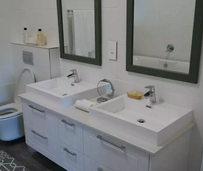 Quartet Hotel And Garden Suites