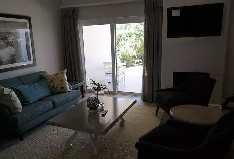 Quartet Hotel And Garden Suites