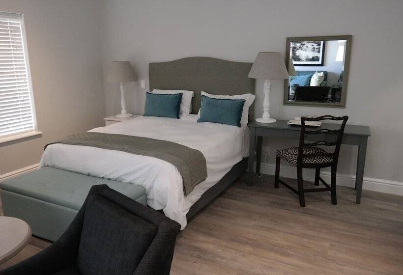 Quartet Hotel And Garden Suites