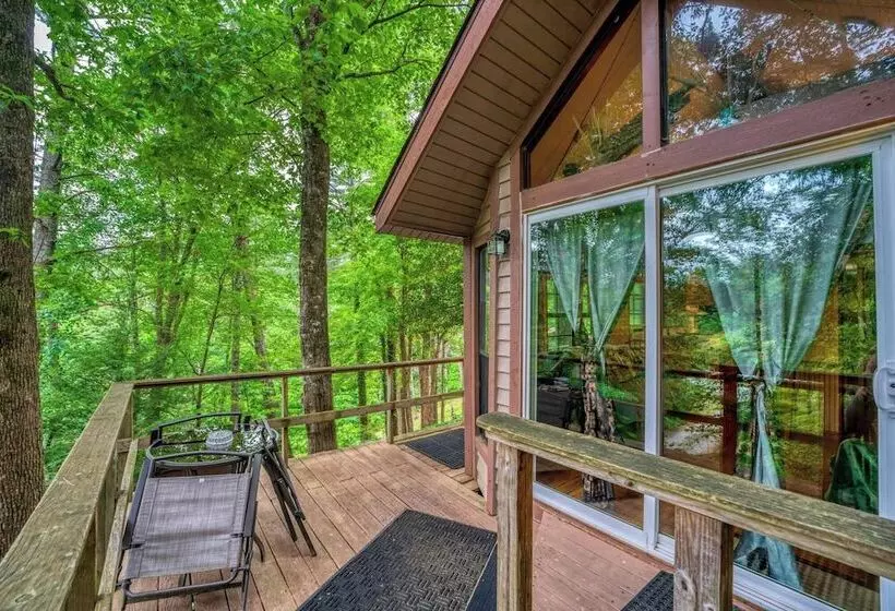 Retkeilymaja Cascades Inn