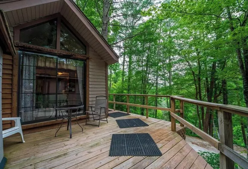 Retkeilymaja Cascades Inn